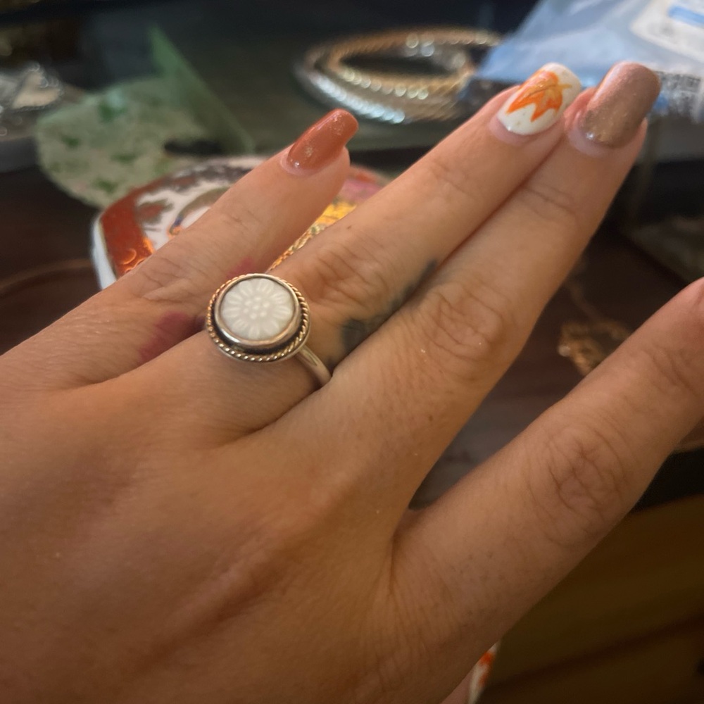 Retired MOP Daisy Signet Ring size 7.5 & 56 Euro size